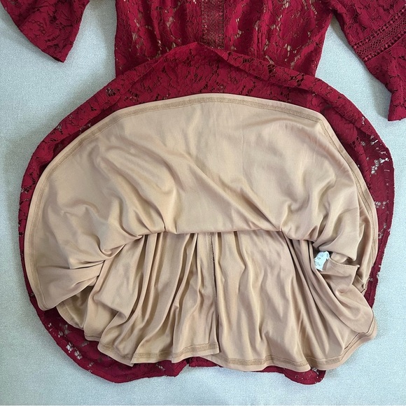 Miss May Lace Bell Sleeve Dress. Red. Large. - Picture 10 of 11